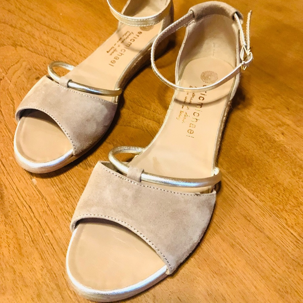 Eric Michael nude sandals Leather, gold detail handmade in Spain Great condition